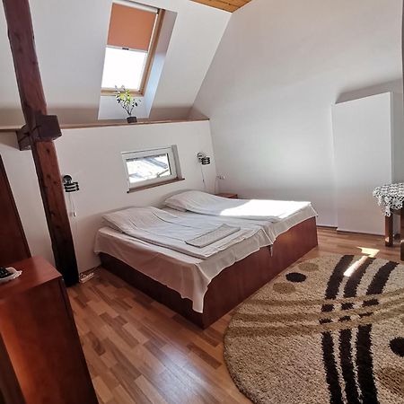 Hotel Casa Sara Săcele Esterno foto