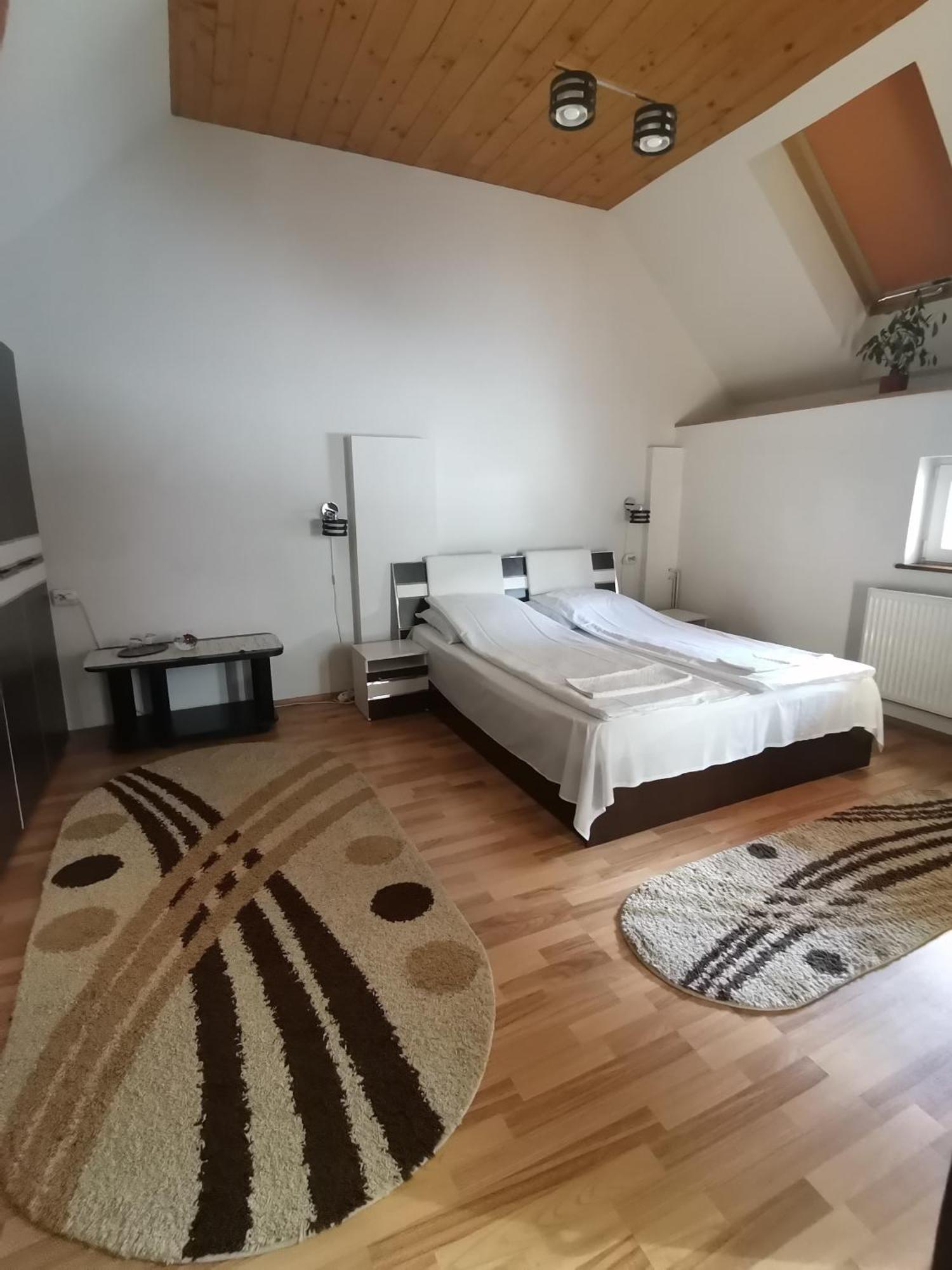 Hotel Casa Sara Săcele Esterno foto
